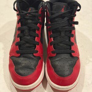 Red, Black & White Big Kids Air Jordan 1 Mid-Rise Shoes - Size 5Y